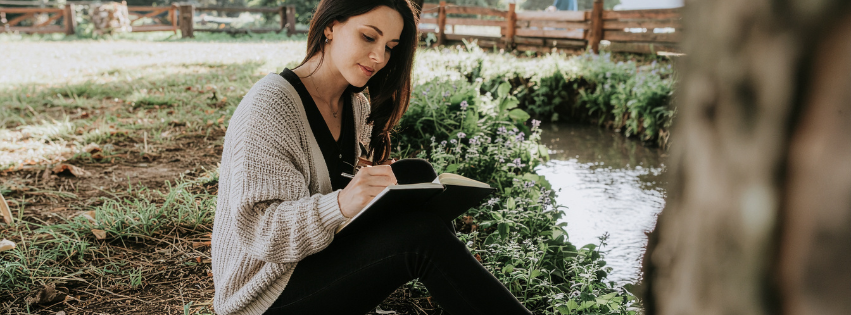 15 Journal Prompts for the Woman You’re Becoming
